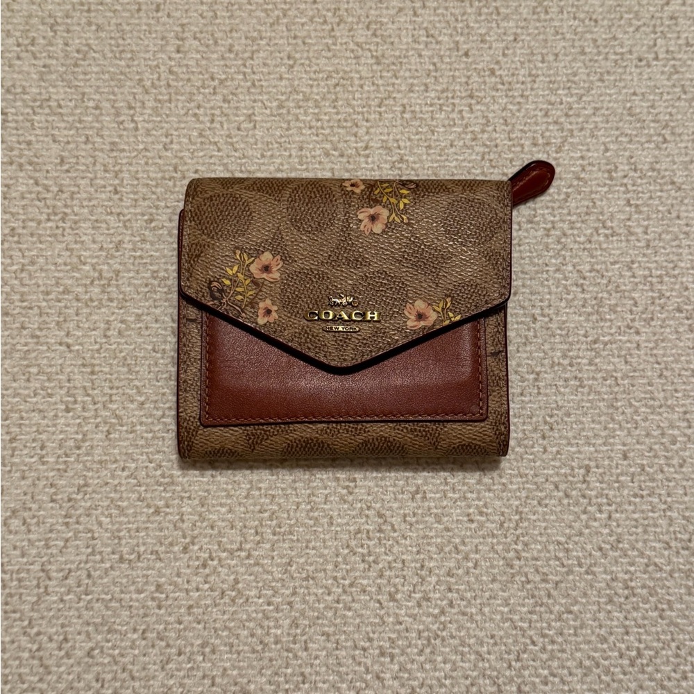 Coach signature floral wallet